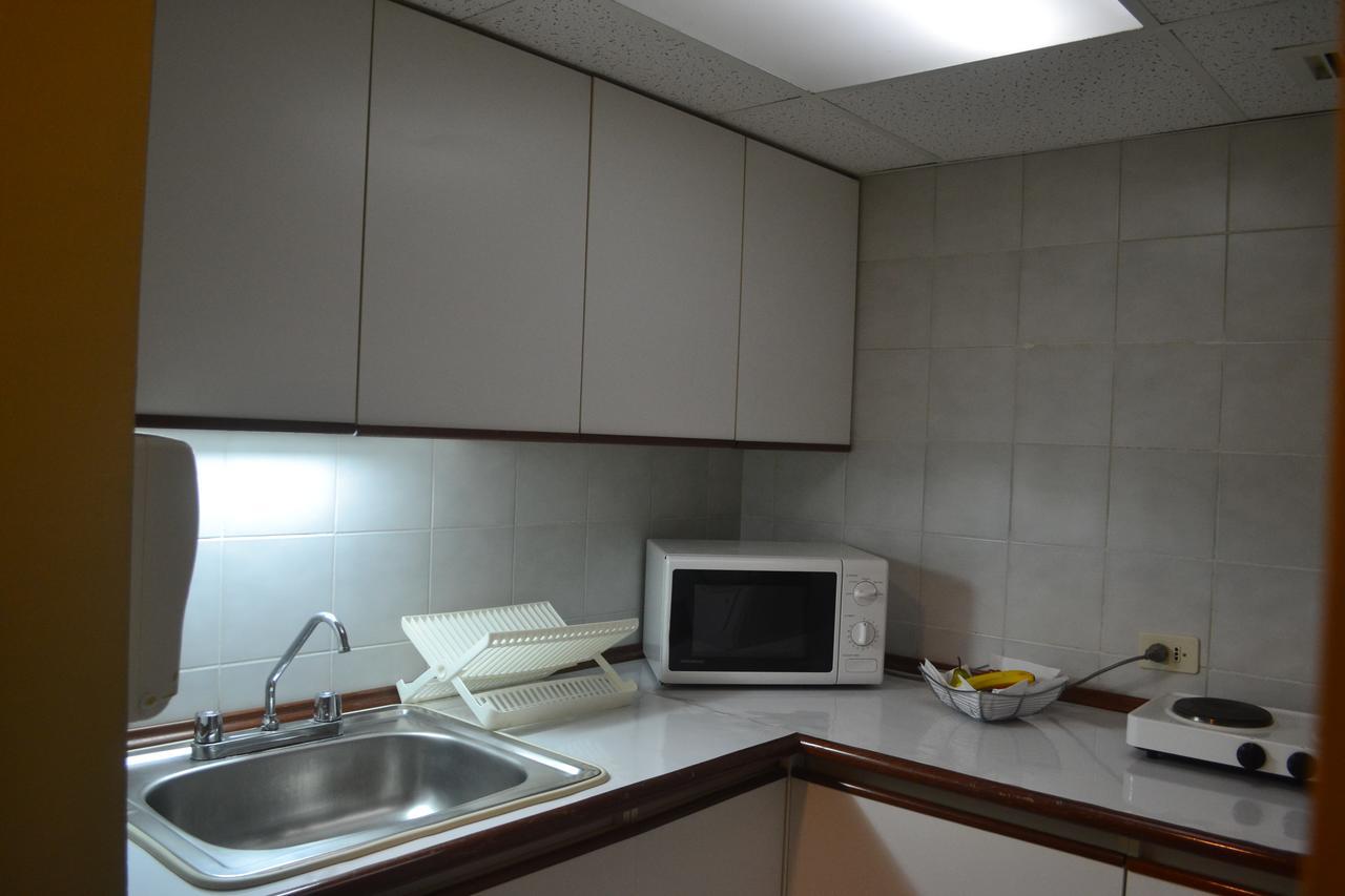 Suites Plaza Las Flores リマ エクステリア 写真