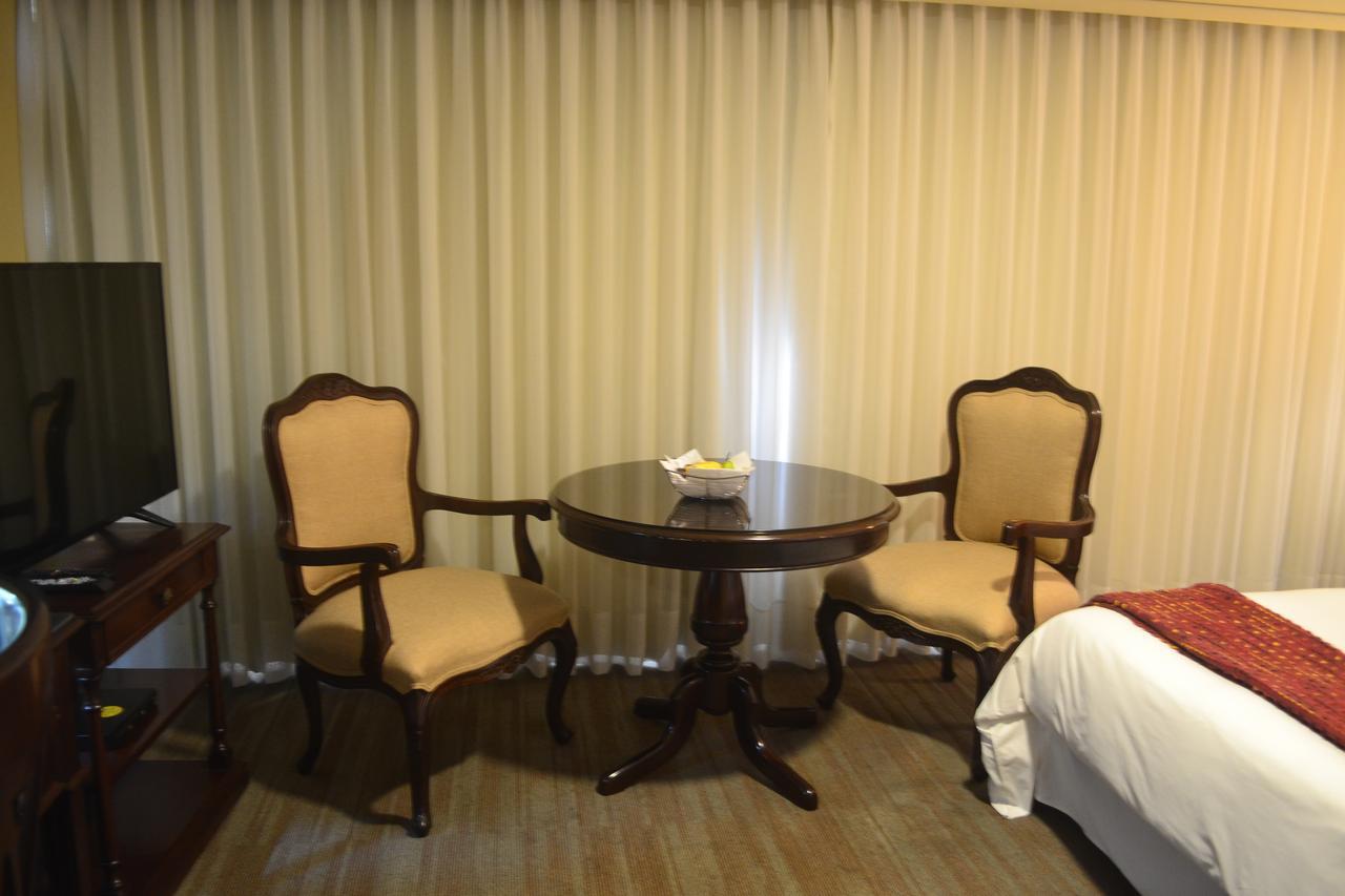 Suites Plaza Las Flores リマ エクステリア 写真