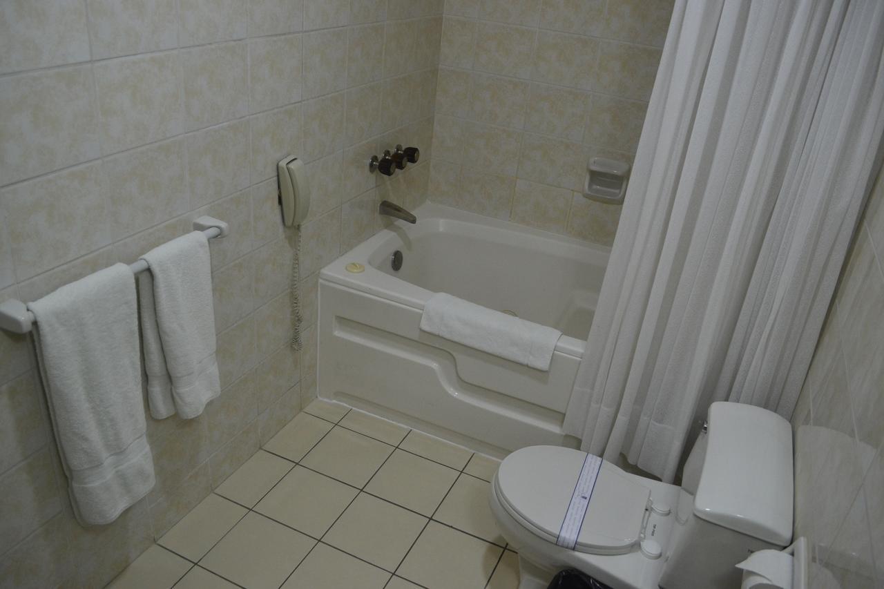 Suites Plaza Las Flores リマ エクステリア 写真