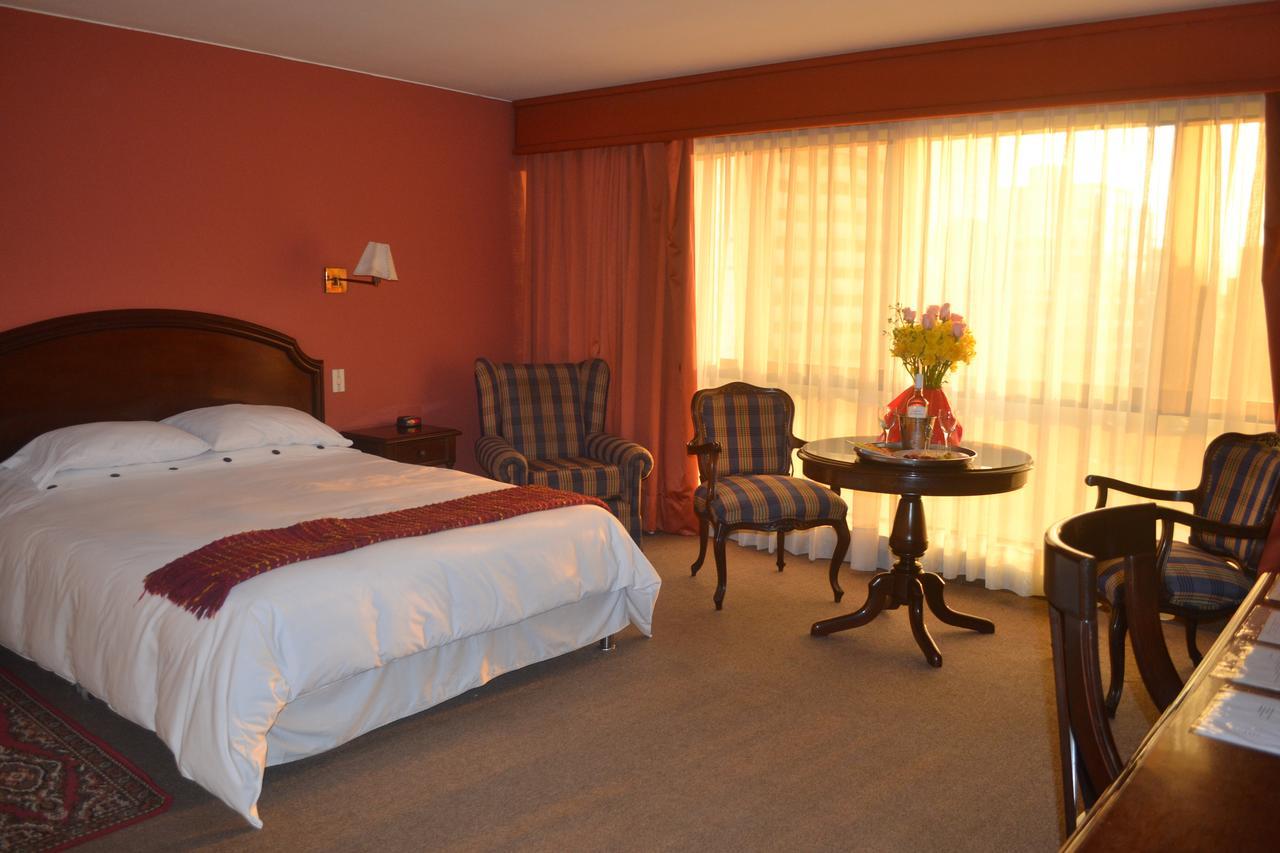 Suites Plaza Las Flores リマ エクステリア 写真