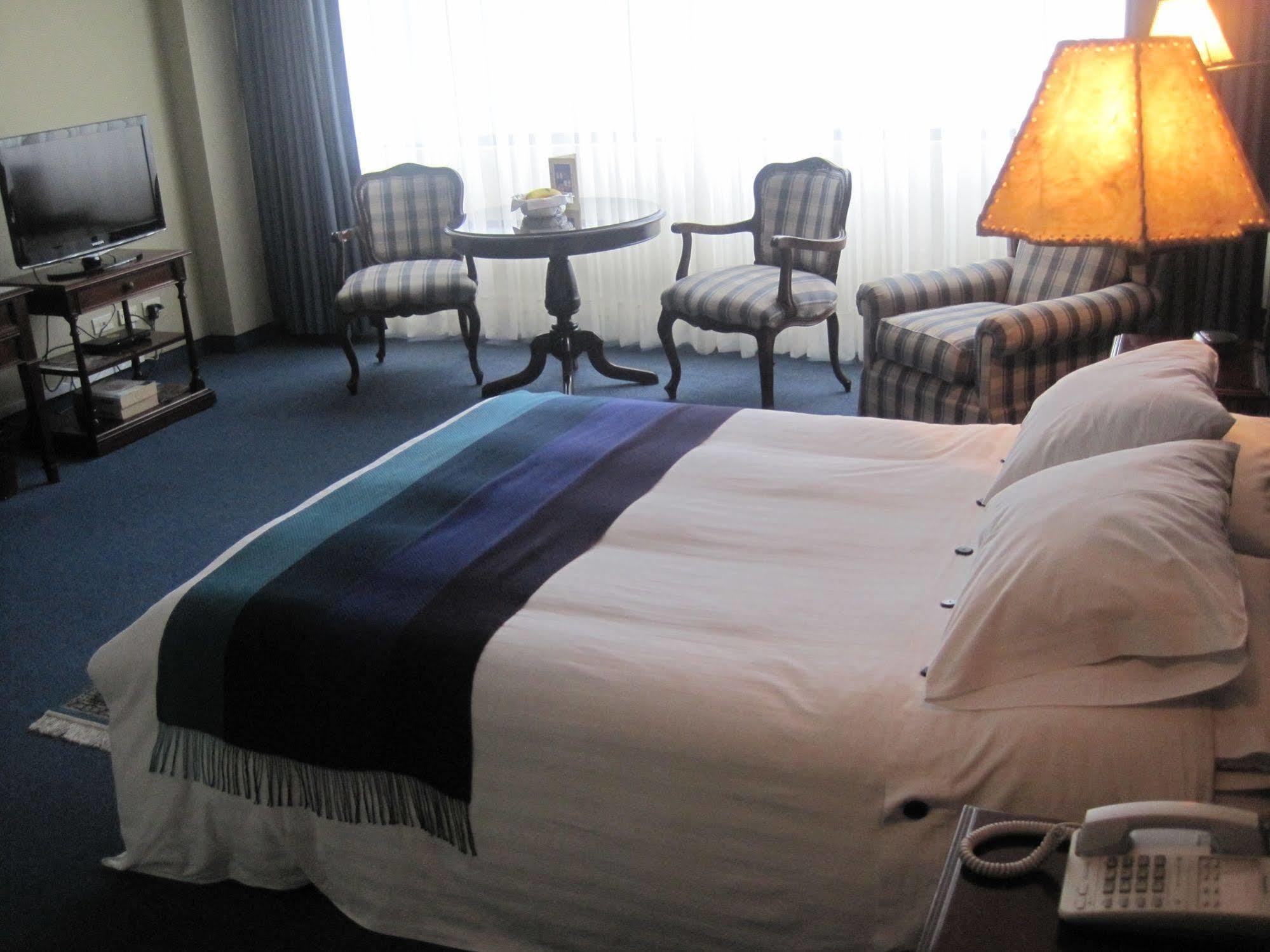 Suites Plaza Las Flores リマ エクステリア 写真