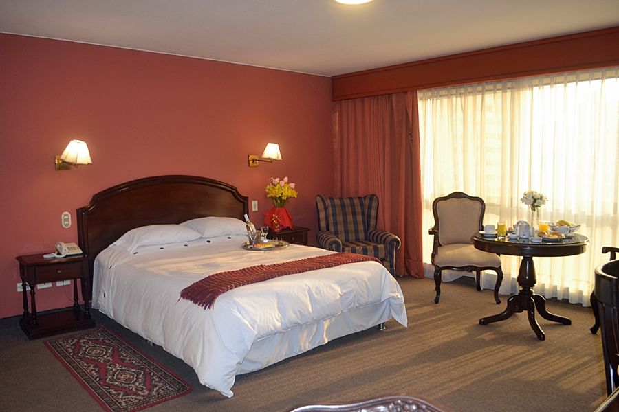 Suites Plaza Las Flores リマ エクステリア 写真